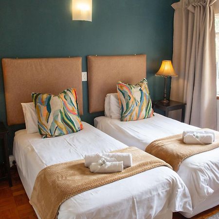 Gibson Place Vrede Bagian luar foto